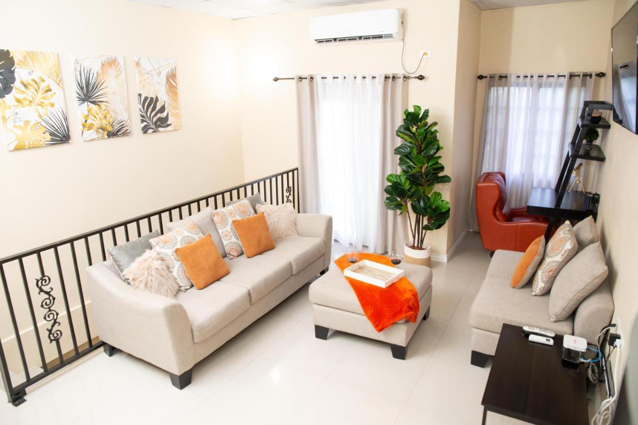 Stacys Place #2 2 Bedroom Apartment ポートオブスペイン エクステリア 写真